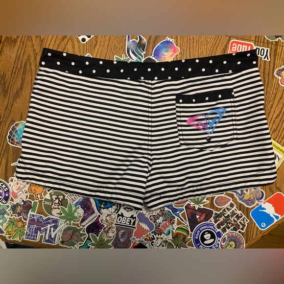 Roxy Boardshorts Size XL - Picture 10 of 15